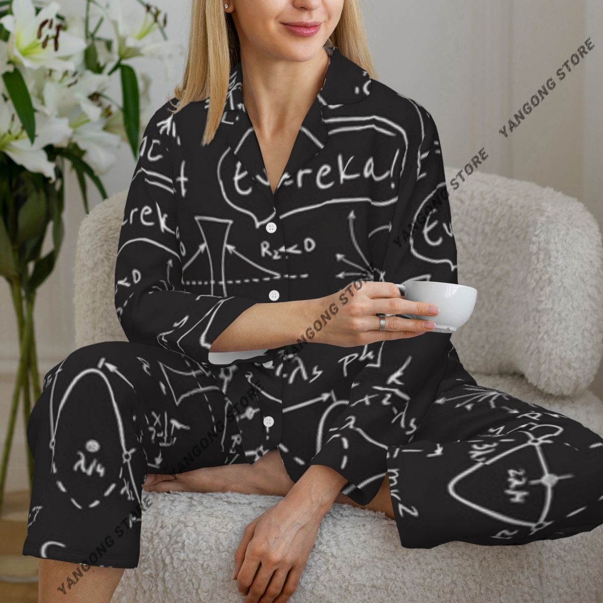 Women Sleepwear Pajamas Scienc - Monochrome Suit Set のレビューと価格