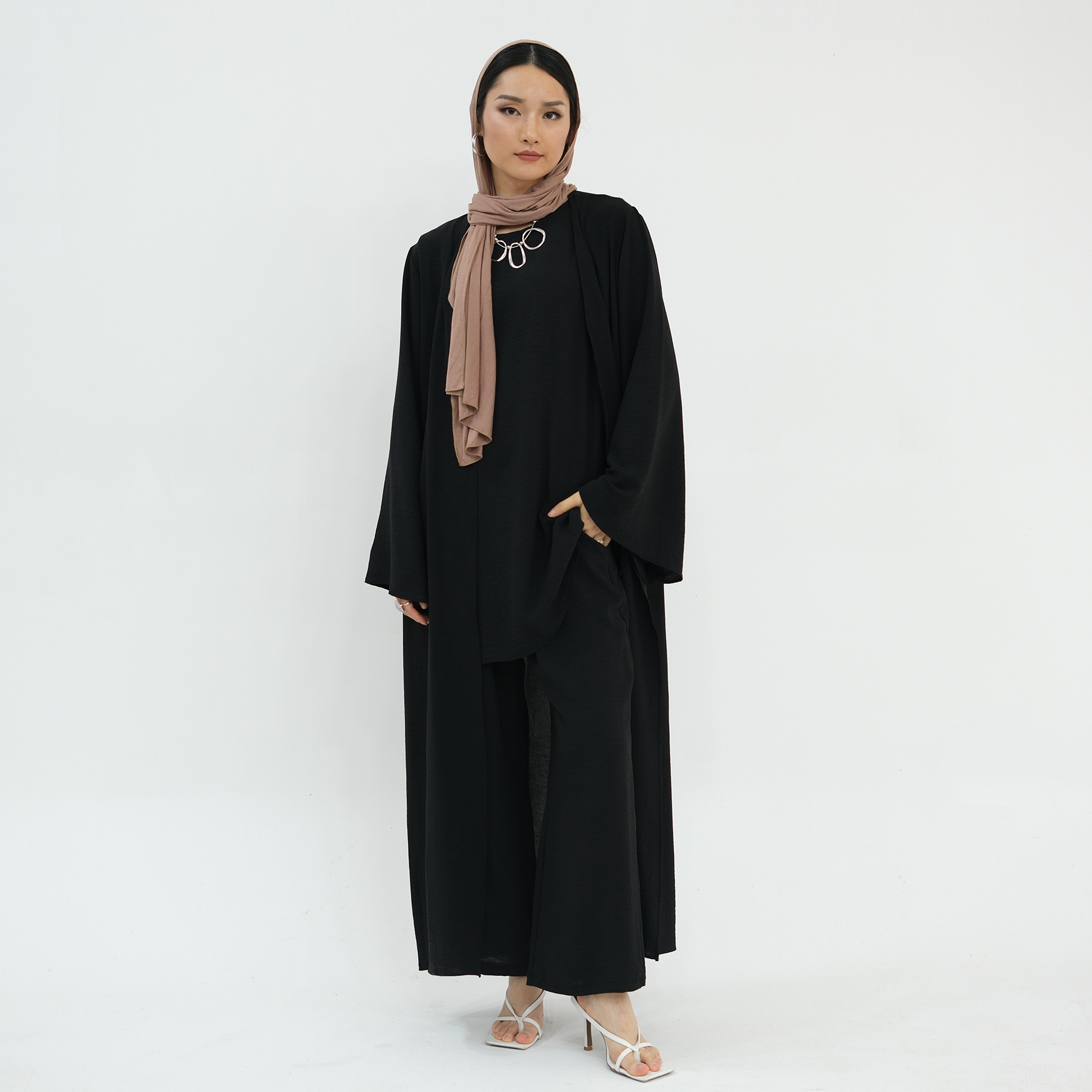 Authentic Set Contemporary Mon - Monochrome Suit Set のレビューと価格