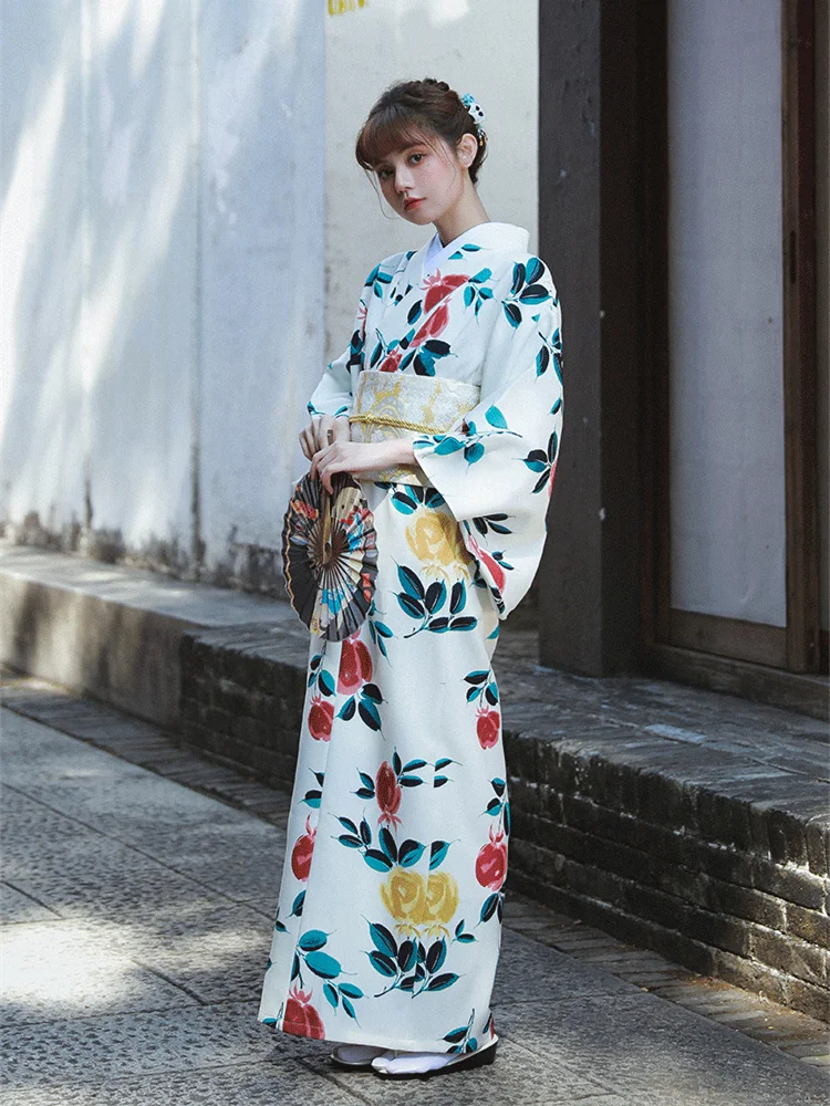 Women's Japanese Kimono Retro  - Japanese Women Formal Wear のレビューと価格